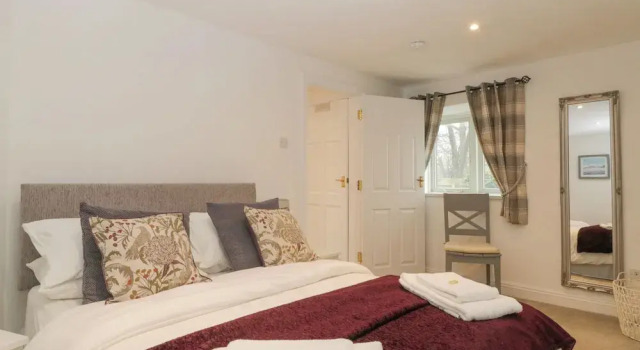 4 Barton Cottages, Varaa Lomakoti Mökit kohteessa Merseyside, Mökki