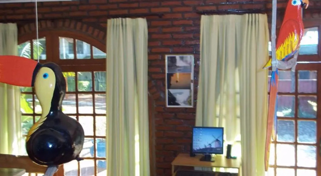 Petit Hotel Iguazu, Забронировать Отель Отели Пуэрто-Игуасу с парковкой, рядом с Магазин беспошлинной торговли города Пуэрто-Игуасу, Парковка