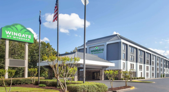 Wingate by Wyndham Charleston Coliseum, Забронировать Отель Северный Чарльстон Чарльстон, рядом с Центр исполнительских видов искусства North Charleston Coliseum