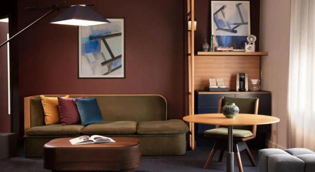 Полулюкс Emery Hotel, Autograph Collection