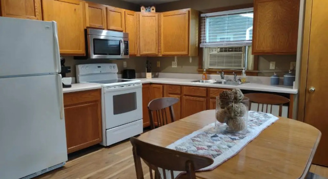 Люкс с 2 комнатами Cozy Creek Cottages