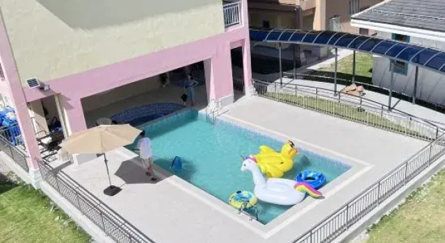 Platinum Hotel, Prenota Hotel Hotel a Yunnan con piscina, Piscina