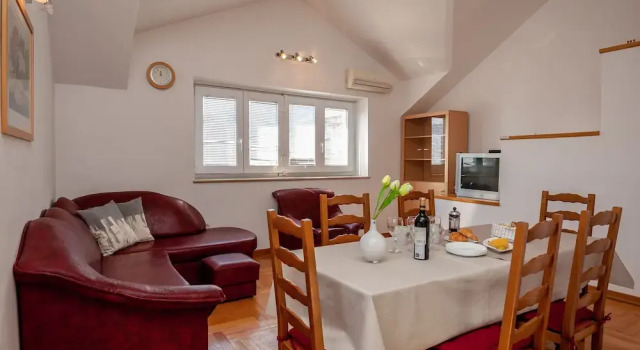 Апартаменты Superior Old Town Accommodation