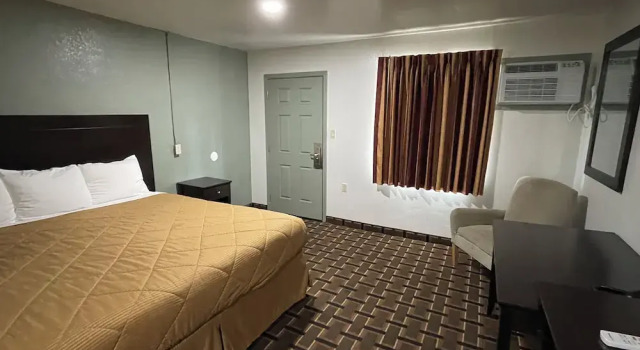 Standard Zimmer Budget Inn Ada