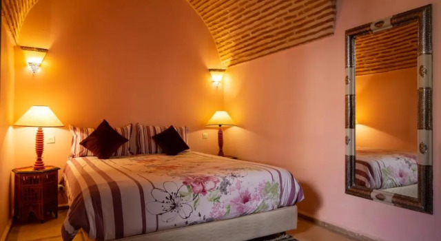 Camera Standard RIAD KERDOUSS