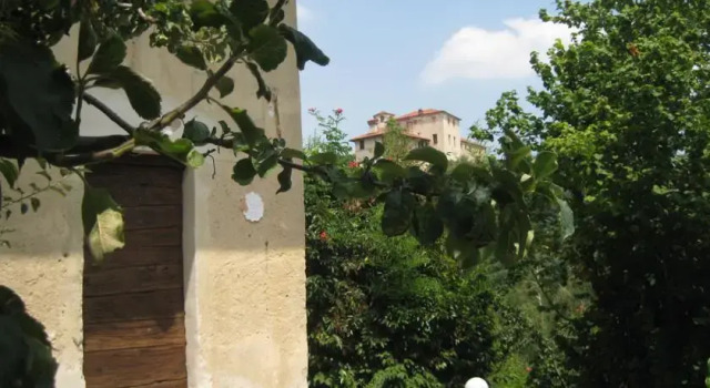 Il Capanno del Castello, Boek Hotel Manta Piemonte, in de buurt van Castello della Manta