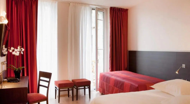 Трёхместный номер Deluxe с частичным видом Escale Oceania Marseille Vieux Port