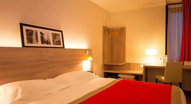 Четырёхместный номер Standard Kyriad Paris Est - Bois de Vincennes