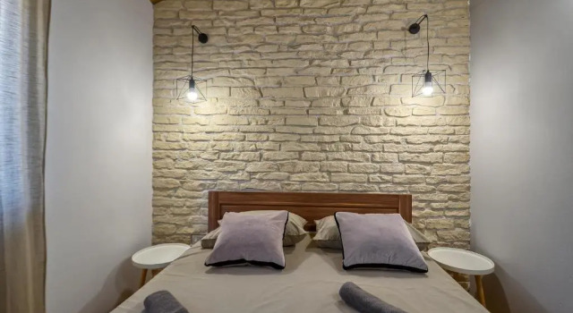 Cozy, Spacious and Fenced Holiday Home Near the Sea