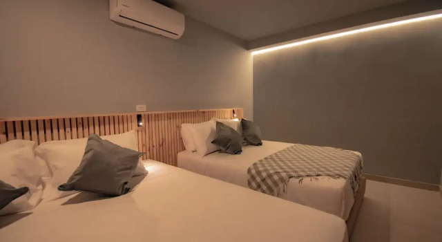 Трёхместный семейный номер Standard Leviu by Bernalo Hotels