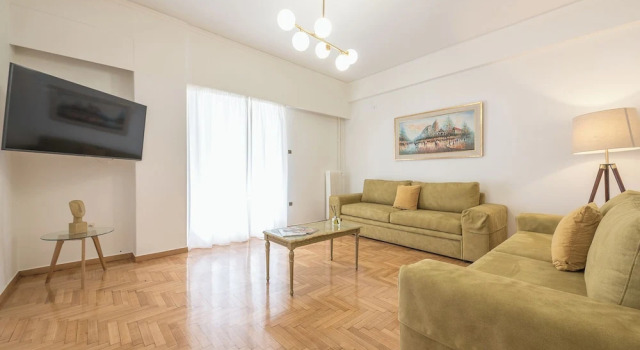Апартаменты Victoria Majestic Suites Apartments