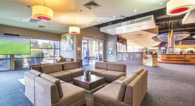 Nightcap at Sandown Park Hotel