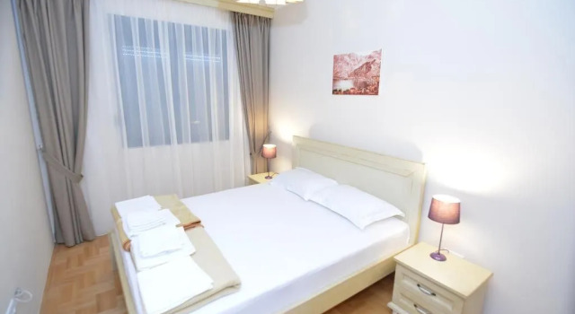 Orange Dream Apartment, Boek Appartement Dobrota 