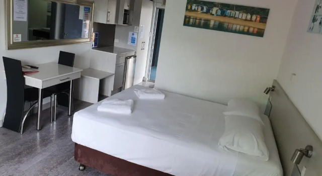 Двухместный номер Standard с балконом и с видом на воду Le George Motel