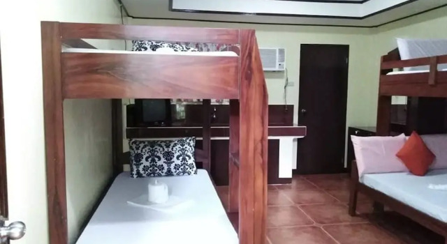 Jorge Transient House, Prenota Hotel Hotel economici a Coron