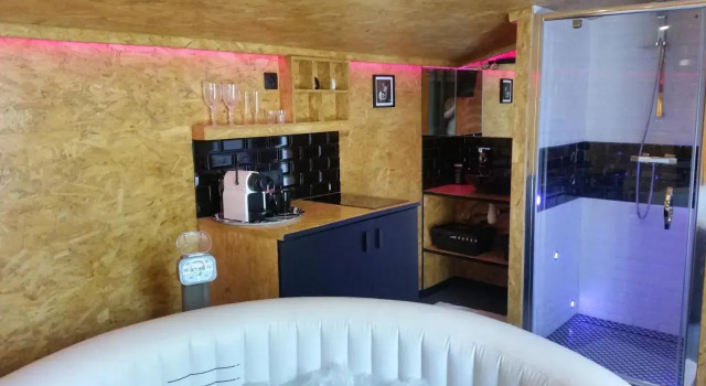 Cabane Zen (Adults Only), Забронировать Хостел Корбей-Эсон 