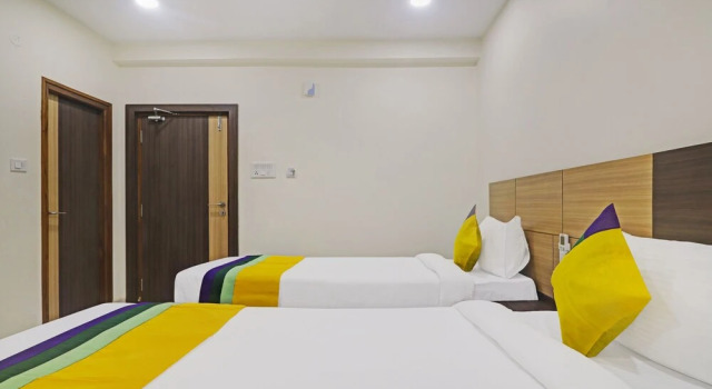 Treebo Trip Rrr Inn, Rezerwuj Hotel Kondapur 