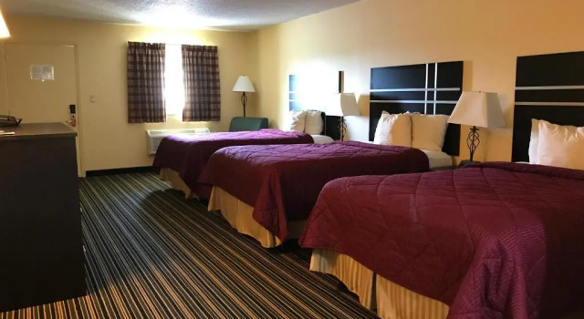 Шестиместный номер Standard Soudersburg Motel