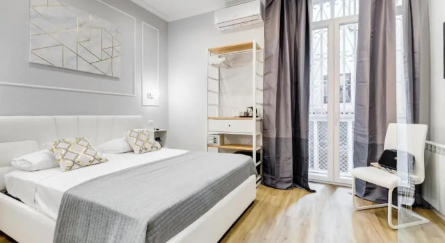 Люкс Standard Opera Private Suites by Premium Suites Collection