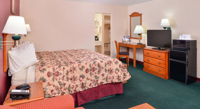 Двухместный люкс c 1 комнатой Americas Best Value Inn Lubbock East