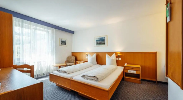 Двухместный номер Standard с балконом Hotel-Restaurant Bellevue