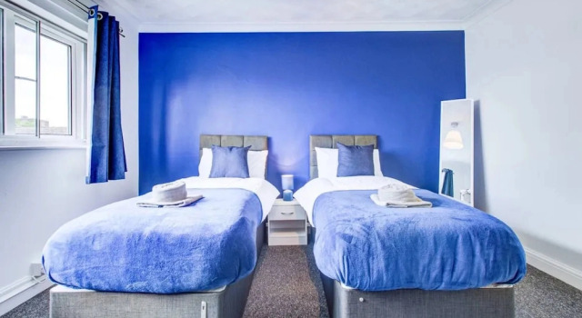Hull Haven 4bed 2bath With Free Parking Sleeps 8, Забронировать Дом для отпуска Виллы Кингстон-апон-Халл, рядом с Халлский университет, Вилла