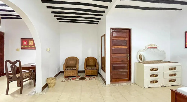 Бунгало Five Palms Bwejuu