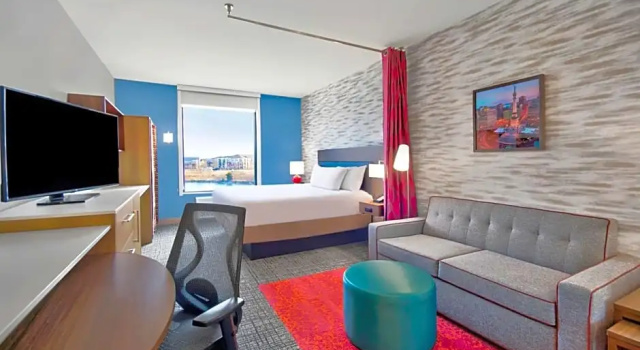 Двухместный люкс с видом на воду Home2 Suites By Hilton Whitestown - Indianapolis Northwest