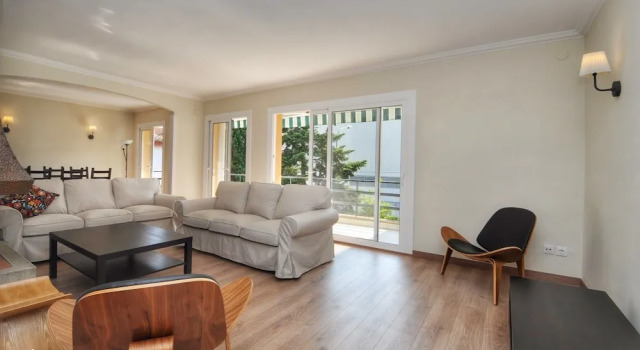 Big Apartment Caprabo