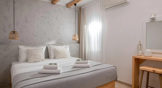 Люкс с балконом Elèa Concept Hotel & Suites