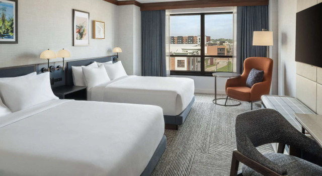 Четырёхместный номер Standard Hyatt Regency Coralville
