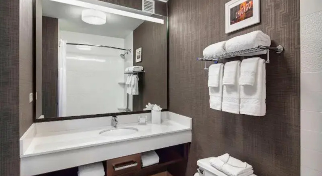 Четырёхместный номер Standard Fairfield Inn and Suites Chicago Downtown/ Magnificent Mile