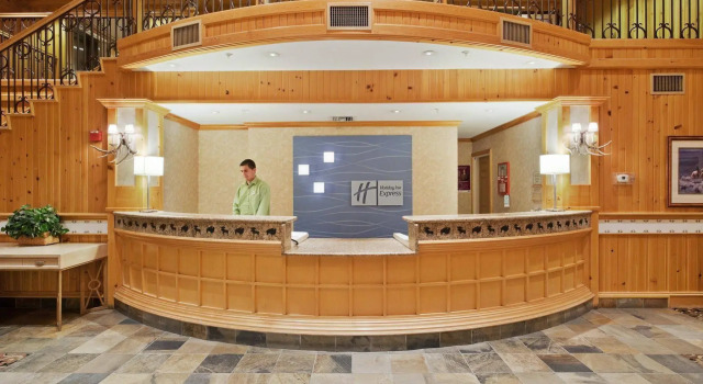 Holiday Inn Express Hotel & Suites Elko, Book Hotel Hoteller i Elko med parkering, Parkering