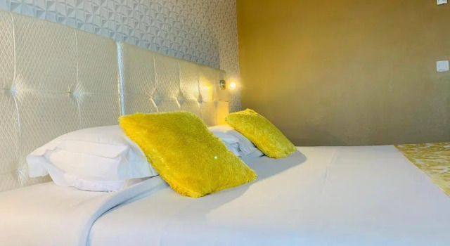 Двухместный номер Deluxe Grand Hôtel de Nîmes 4 étoiles