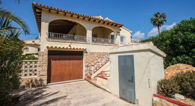 Bal-30E - traditionally furnished detached villa with peaceful surroundings in Benissa, Забронировать Вилла Коттеджи провинции Аликанте, Коттедж