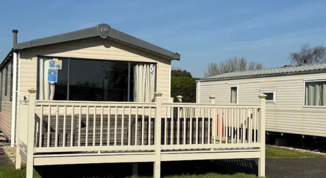 Sunny Chalet Retreat in Skegness