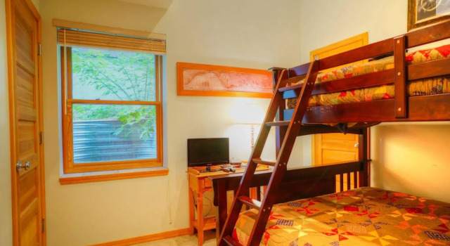 Abode on Woodside, Забронировать Отель Отели Парк-Сити 4 звезды, рядом с Skatepark, 4*