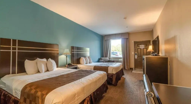 Люкс Moulton Inn & Suites By OYO Near Shiner TX