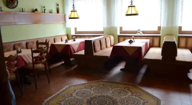 Pottensteiner Stuben Pension Gasthof, Varaa Hotelli Hotellit Baijeri pysäköinnillä, Pysäköinti