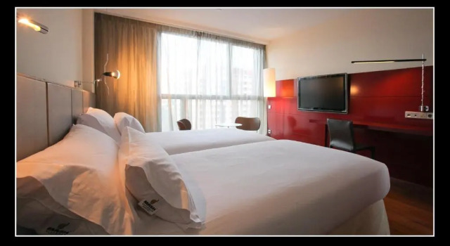 Семейный номер Standard Hotel Reina Petronila