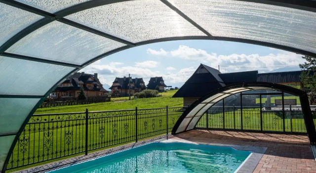 Folk Resort Domki i Apartamenty