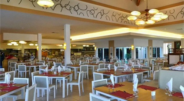 Полулюкс Hotel Playa Paraiso