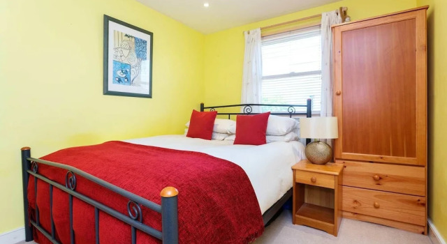 Chiswick Cottage Charm