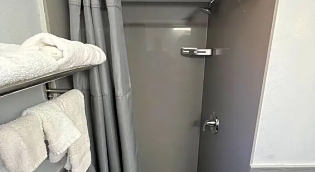 Номер Standard Bishop Elms Motel
