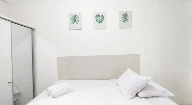 Апартаменты Standard Minimalist 1Br Without Living Room At Pavilion Permata Apartment