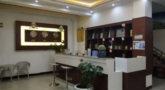 Luo Ping'an Xinju Express Hotel, Prenota Hotel Qujing Yunnan