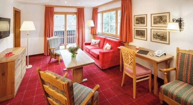 Семейный номер Standard с балконом Hotel Lech