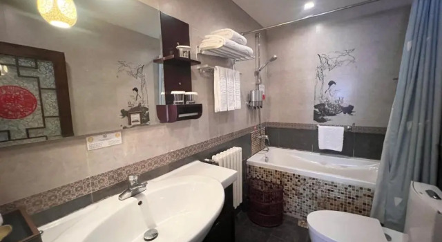 Номер Superior Beijing Double Happiness Hotel