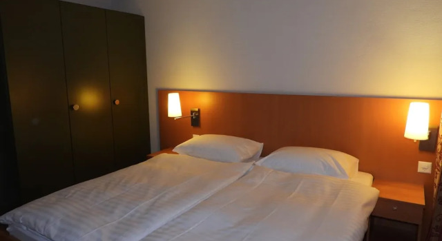 Двухместный номер Standard с балконом Hotel Sherlock Holmes "nur 200m zur Gondelbahn Hasliberg"