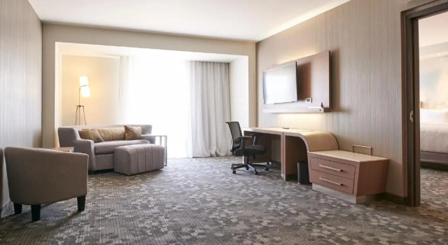 Двухместный люкс c 1 комнатой Courtyard by Marriott Ciudad Juarez